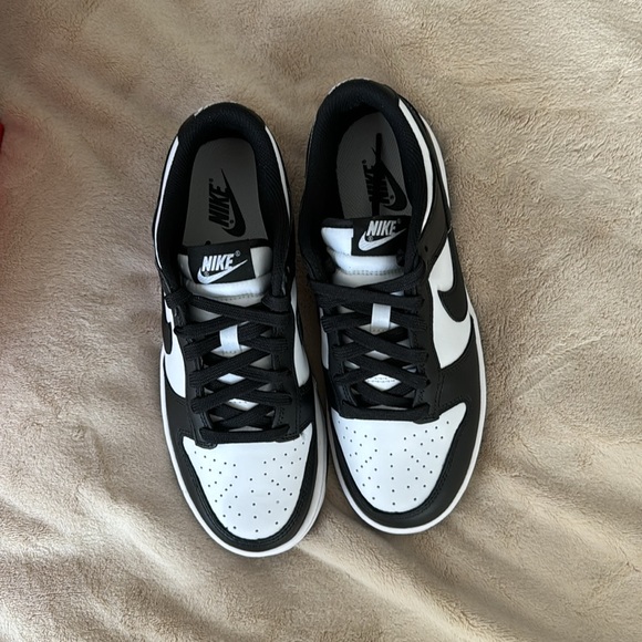 Size 8 womens nike panda dunk low brand new never used - Picture 2 of 7